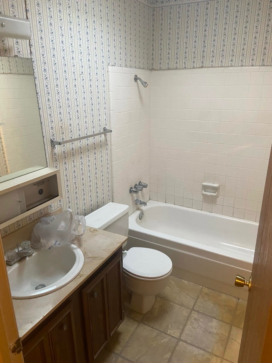 Bathroom before remodel &mdash; original condition